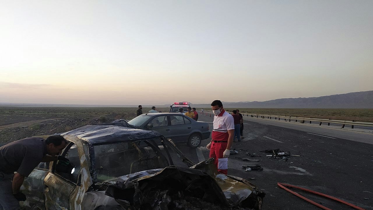 یک کشته و هفت مصدوم بر اثر برخورد دو سواری سمند با یک دستگاه تریلر