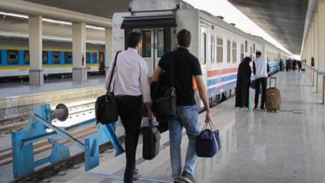 توسعه شبکه ریلی در غرب استان موجب توسعه گردشگری در مناطق غرب استان اصفهان