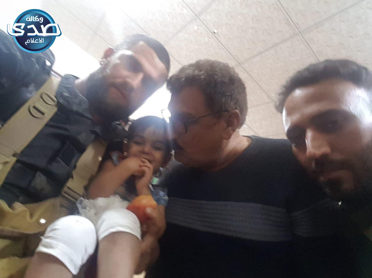 نجات معجزه آسای یک دختربچه از دست داعش / تروریست&zwnj;ها والدین زهرا را به شهادت رساندند + عکس