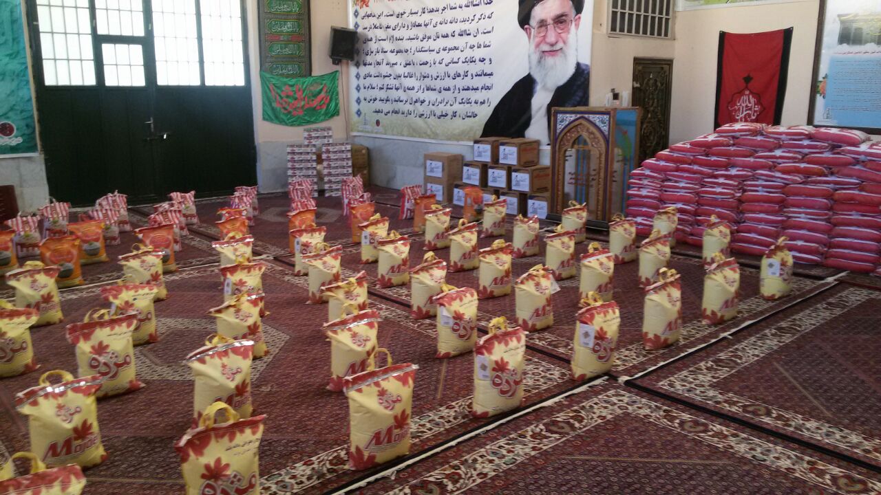 تهیه و توزیع۳۱۳بسته مواد غذایی در بین نیازمندان زنجانی