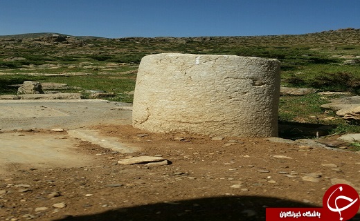 نخستین کتیبه&zwnj;ی میدان چوگان ایران در لرستان کشف شد/سومین میدان چوگان ایران با میل دروازه&zwnj;های سنگی کتیبه&zwnj;دار در شرق لرستان کشف شد