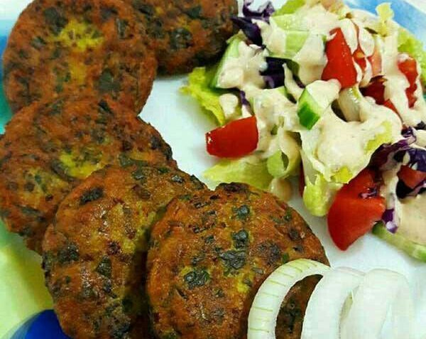 آداب افطار در طهران قدیم/ باز کردن روزه با &laquo;قَنداق&raquo; و &laquo;ترحلوا&raquo;