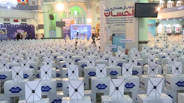 لبیک مردم به فرمان رهبر انقلاب برای حضور در کمک‌های مومنانه + فیلم