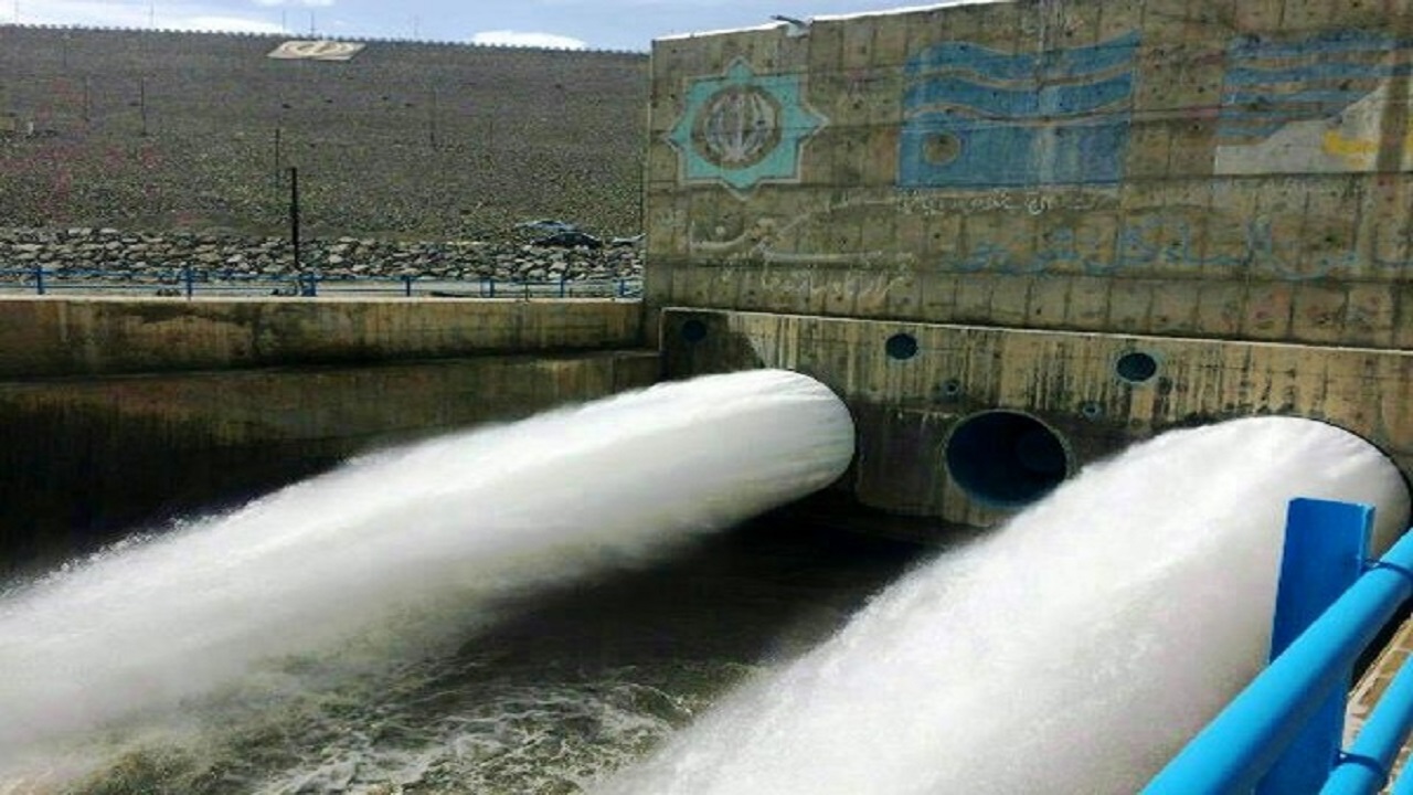رهاسازی ۱.۲ میلیارد مترمکعب آب از سدهای اقماری به دریاچه ارومیه