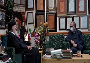 استاندار قم از کتابخانه آیت الله مرعشی نجفی بازدید کرد