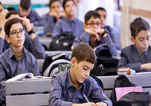 رفت و آمد دانش‌ آموزان به مدارس با رعایت پروتکل های بهداشتی