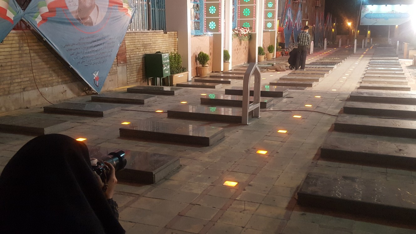 سردار سلیمانی میزبان تعدادی از قدرنشینان
