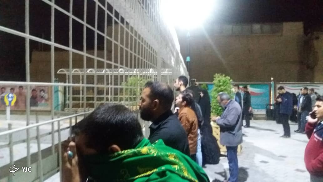 تصاویری از شروع مراسم شب قدر با رعایت فاصله گذاری در مشهد