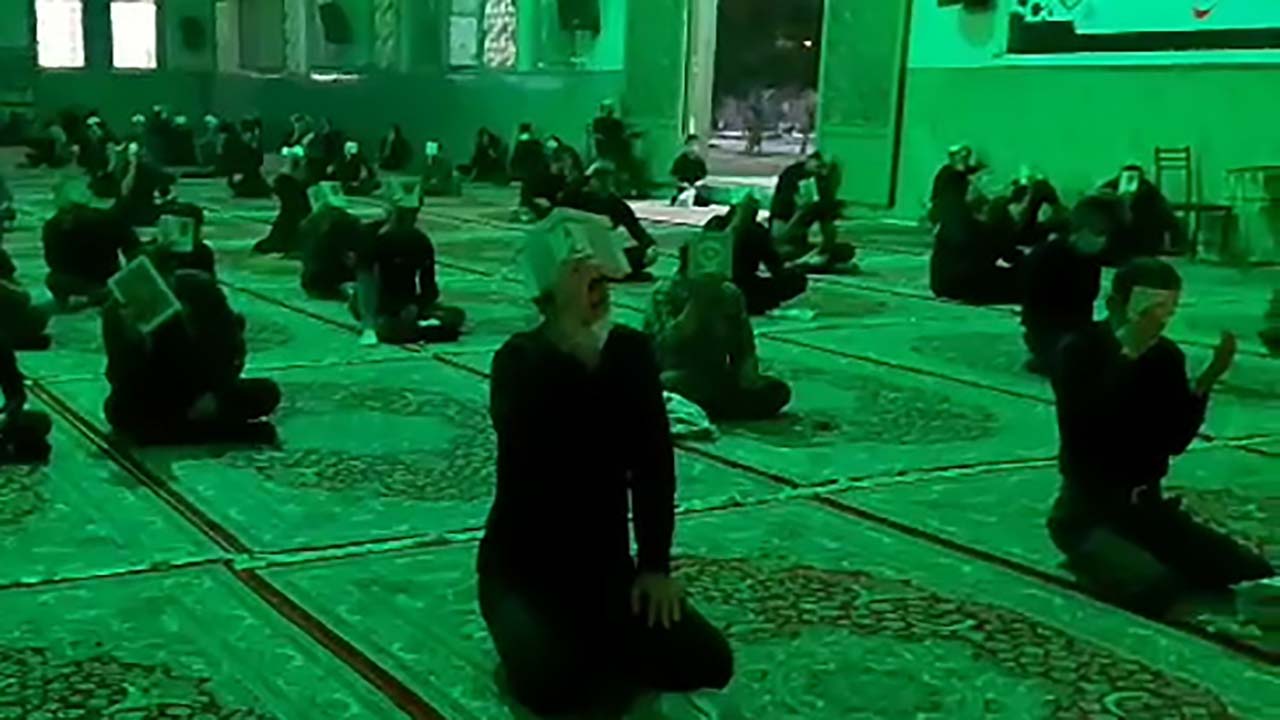 آیین معنوی دومین شب قدر در جوار امامزداده قاسم(ع) + فیلم