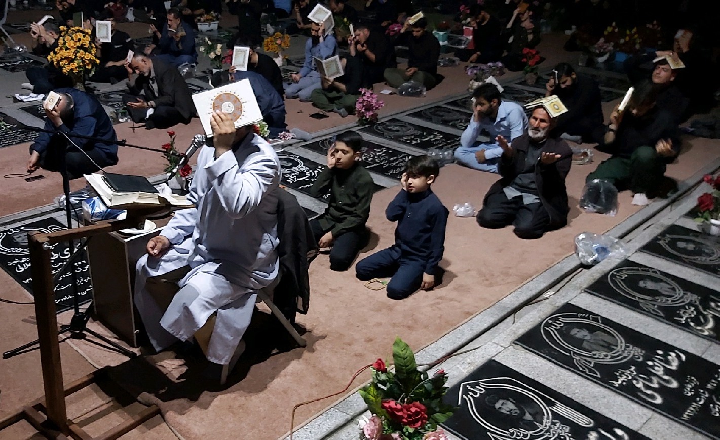 احیای شب ۲۳ ماه مبارک رمضان در گیلان + عکس