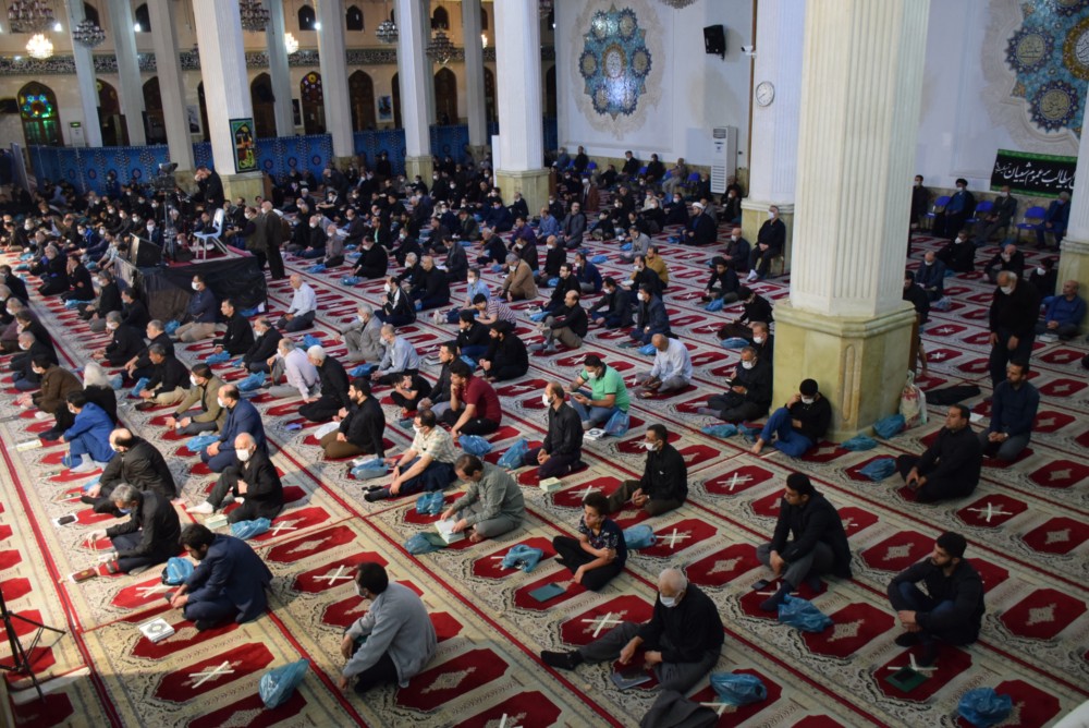 احیای شب ۲۳ ماه مبارک رمضان در گیلان + عکس