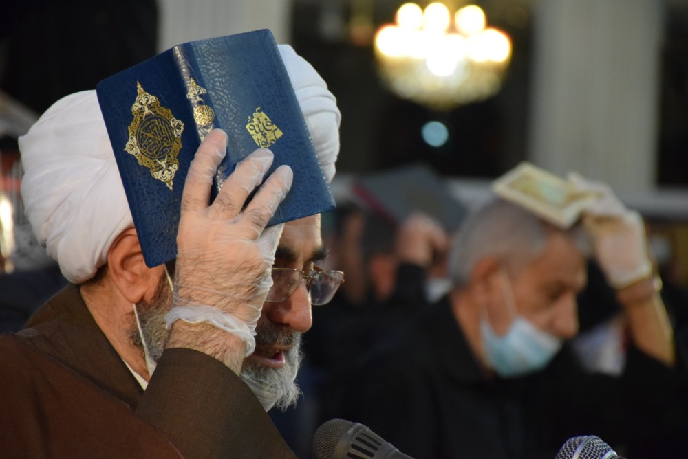 دوستی اهل بیت (ع) عمل انسان را نورانی می&zwnj;کند