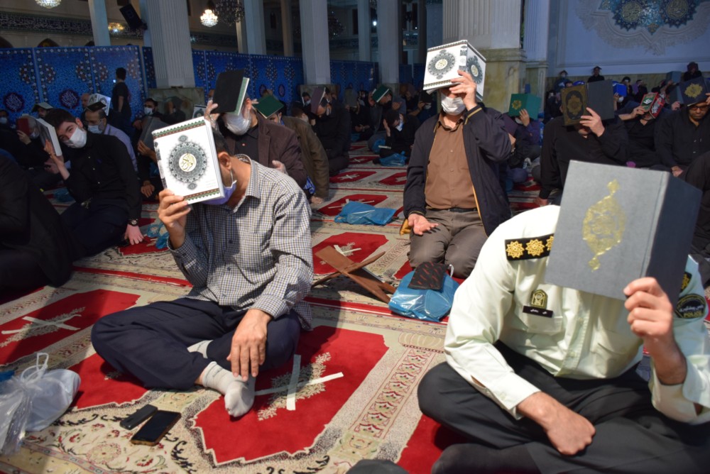 دوستی اهل بیت (ع) عمل انسان را نورانی می&zwnj;کند