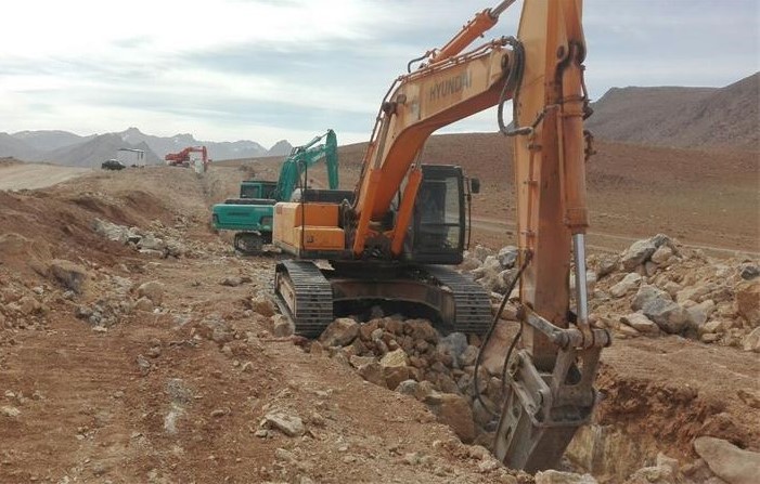 رفع مشکل روان آب‌ها در روستای چالاب