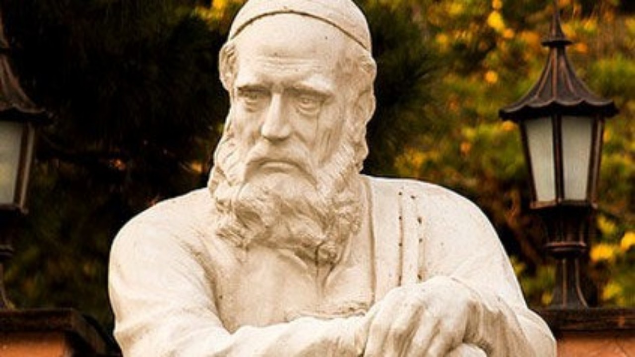 خیام نیشابوری از چهره‌های پر تلألو فرهنگ و ادب ایران زمین است