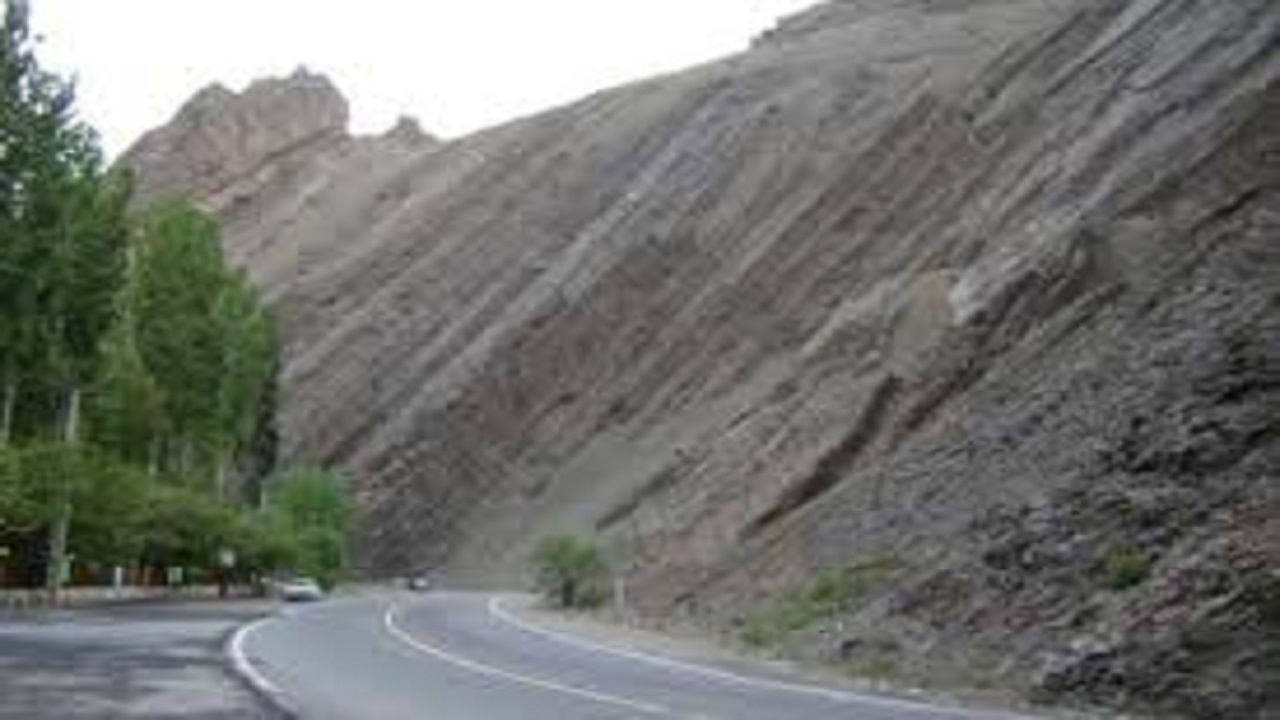 ساماندهی۲۰ نقطه حادثه‌خیز راه‌های روستایی استان سمنان