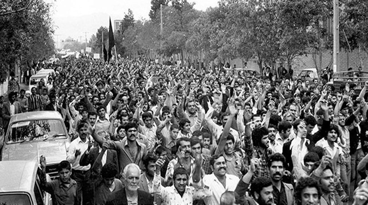 ناگفته هایی از ماجرای شلیک به مردم در شب قدر سال ۵۷ + تصاویر