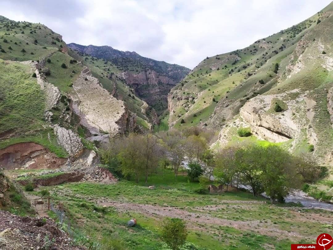 چراگاه عرب چاه چشم اندازی در دل کوه های کلات نادری چراگاه عرب چاه چشم اندازی در دل کوه های کلات نادری