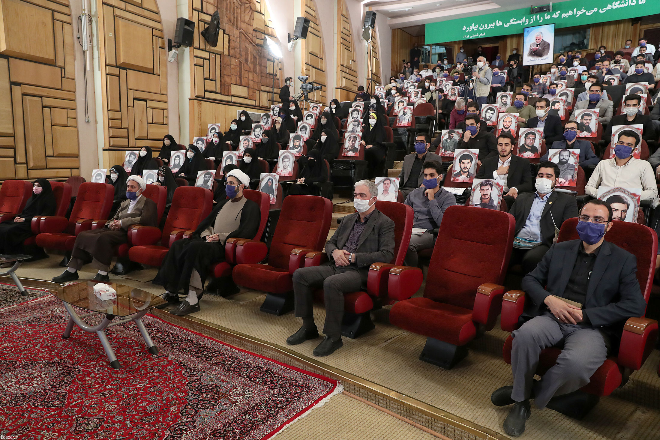 دغدغههای دانشجویان در دیدار با رهبری؛ از آرزو شدن پراید تا سنگی به نام سربازی دغدغههای دانشجویان در دیدار با رهبری؛ از آرزو شدن پراید تا سنگی به نام سربازی