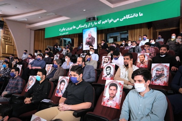دغدغههای دانشجویان در دیدار با رهبری؛ از آرزو شدن پراید تا سنگی به نام سربازی دغدغههای دانشجویان در دیدار با رهبری؛ از آرزو شدن پراید تا سنگی به نام سربازی