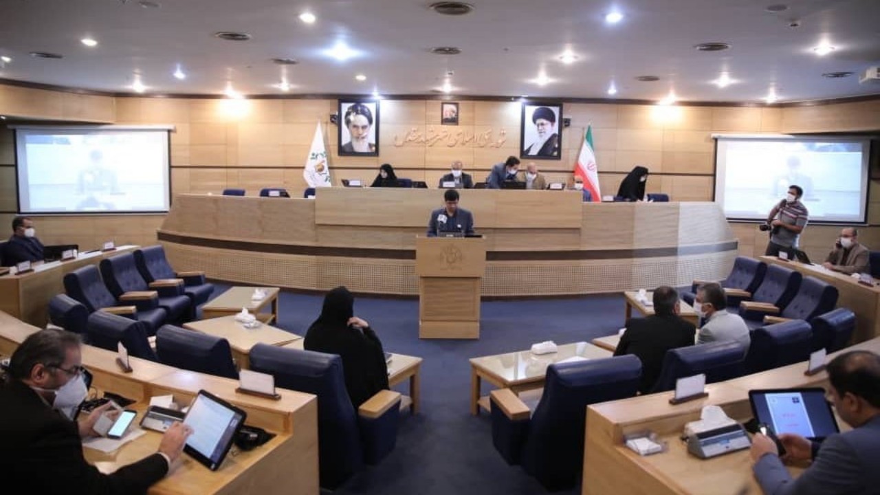 تعیین تکلیف فعالیت حمل و نقل عمومی مشهد/ حمایت‌های شهرداری از آسیب دیدگان کرونا/ افزایش نرخ تاکسی‌های مشهد