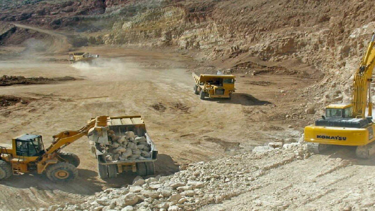 منابع معدنی نقشی اساسی در توسعه پایدار و شکوفایی اقتصادی استان دارند