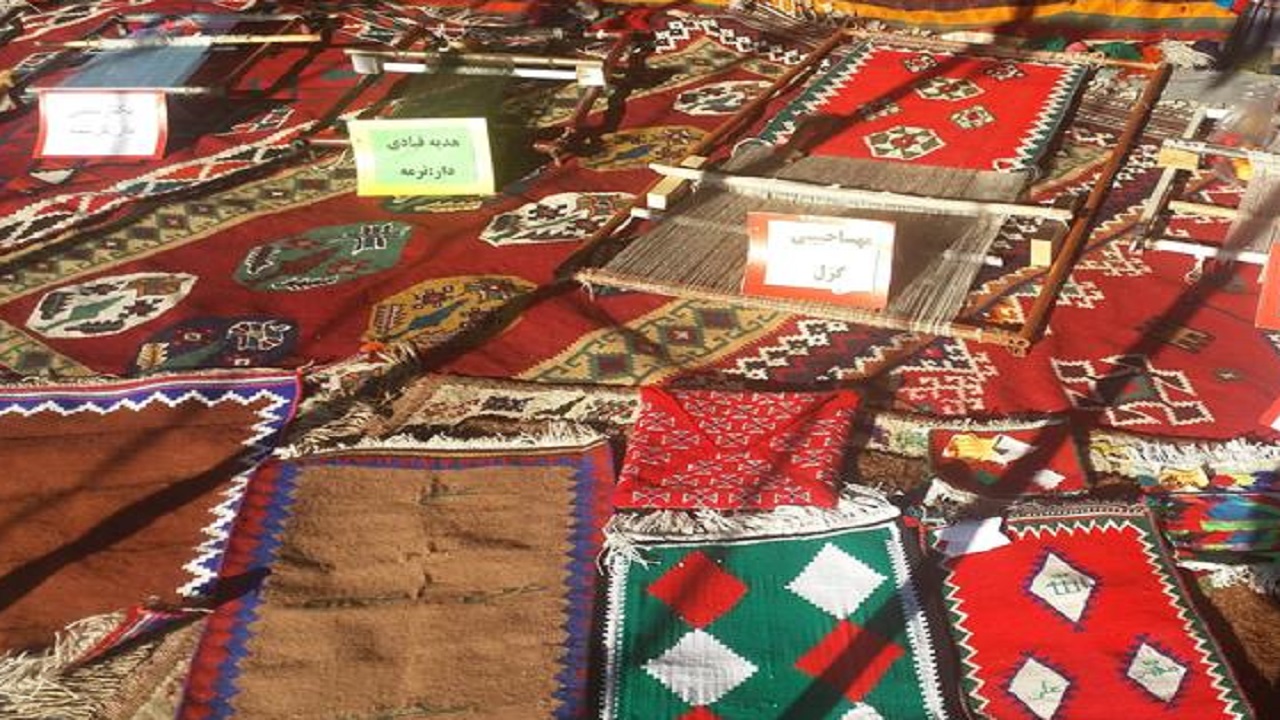 افتتاح نمایشگاه دست آموخته&zwnj;های سواد آموزان اردل