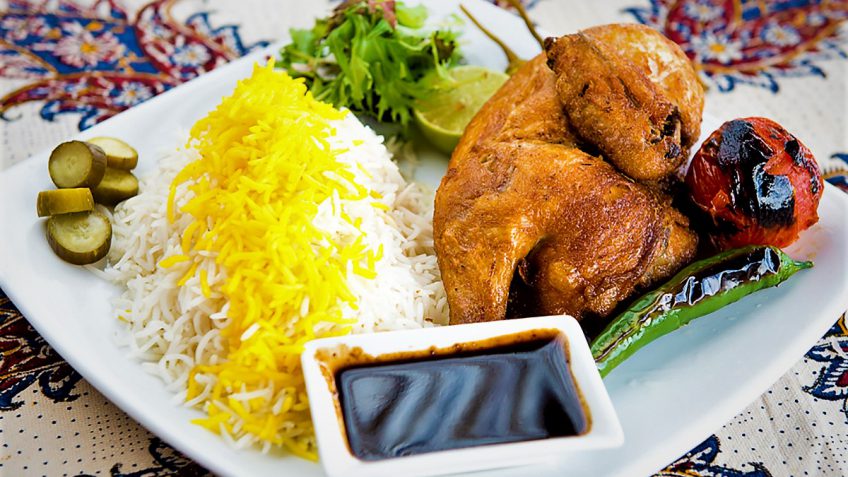 آموزش آشپزی؛ از کباب مرغ یونانی و پیتزای بادمجان تا کیک یزدی خانگی + تصاویر