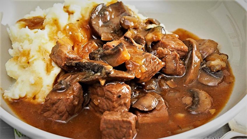 آموزش آشپزی؛ از کباب مرغ یونانی و پیتزای بادمجان تا کیک یزدی خانگی + تصاویر