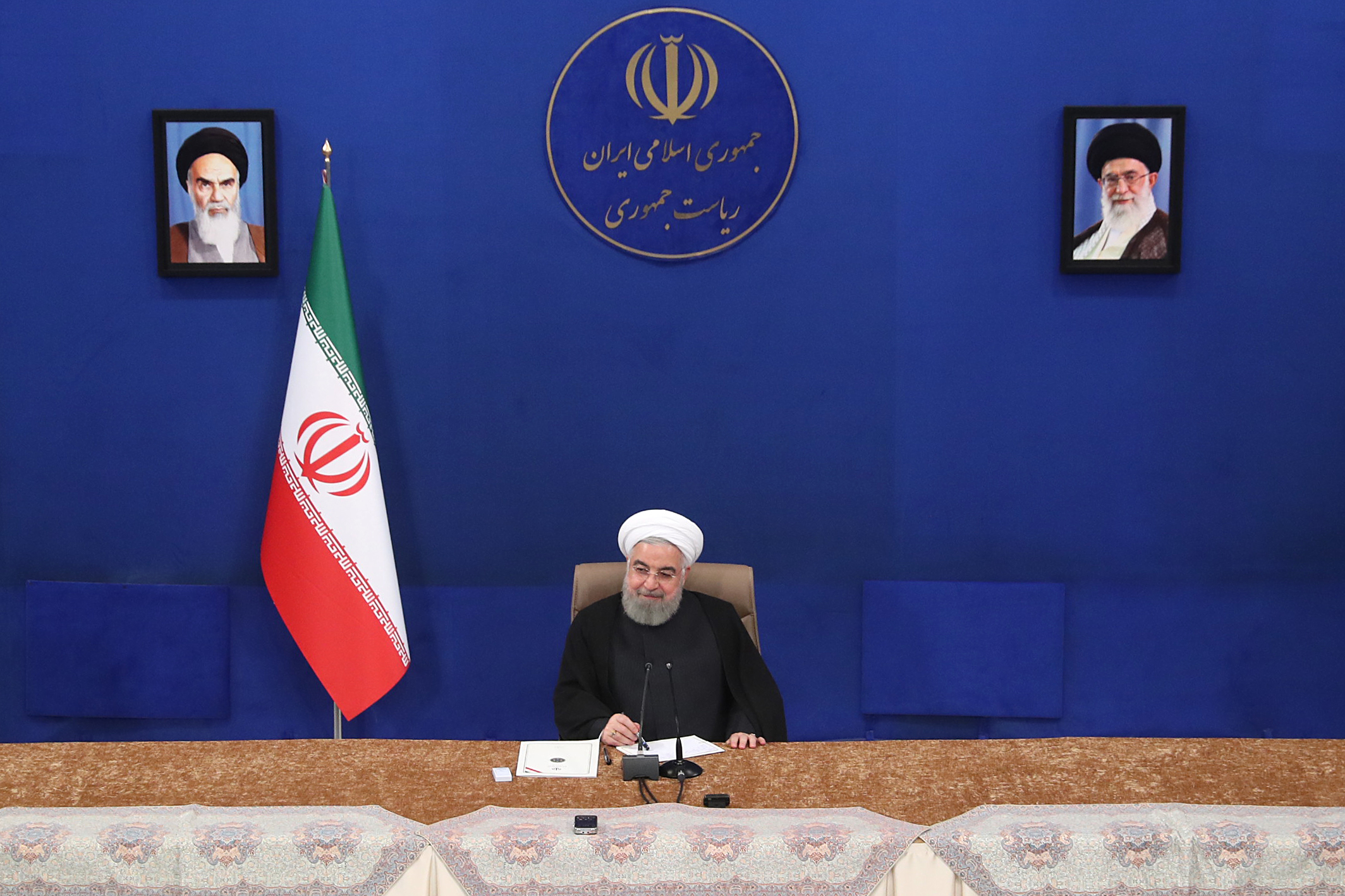 نشست رئیس جمهور با جمعی از نخبگان سیاسی کشور