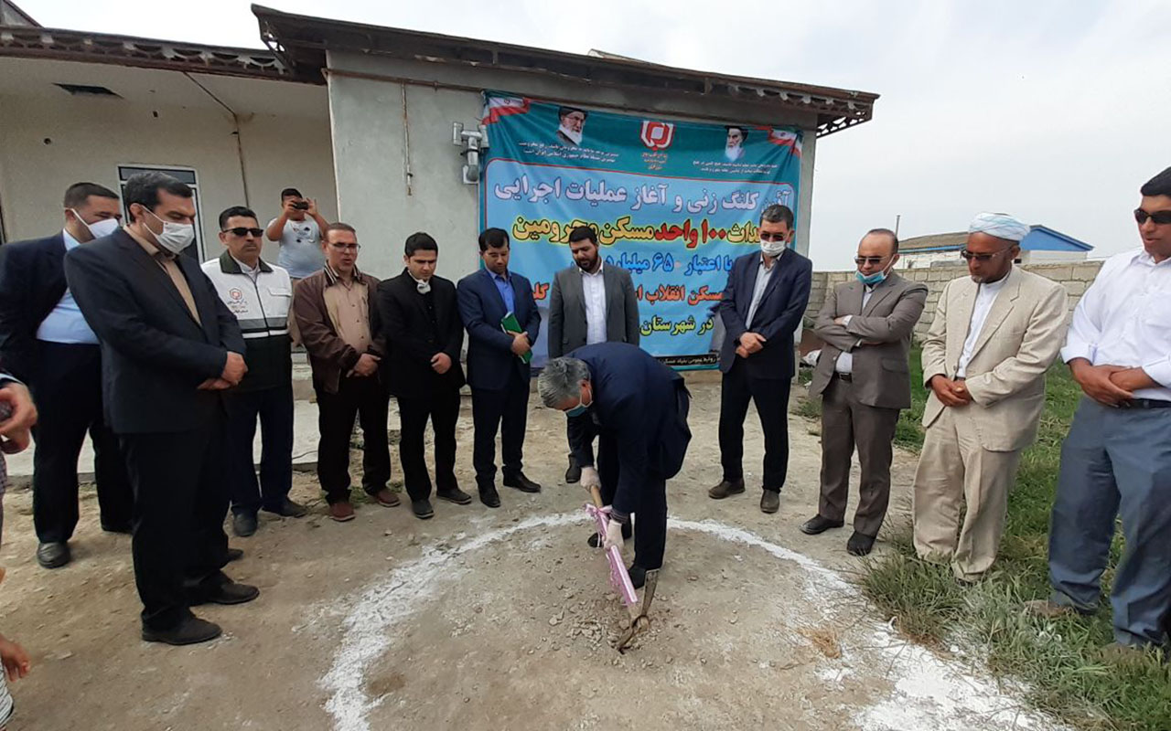 کلنگ زنی  احداث ۱۰۰ واحد مسکونی طرح مسکن محرومین در شهرستان گمیشان