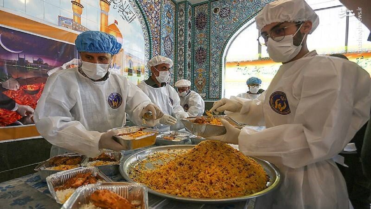 یک‌هزار وعده غذای گرم در شاهرود توزیع شد