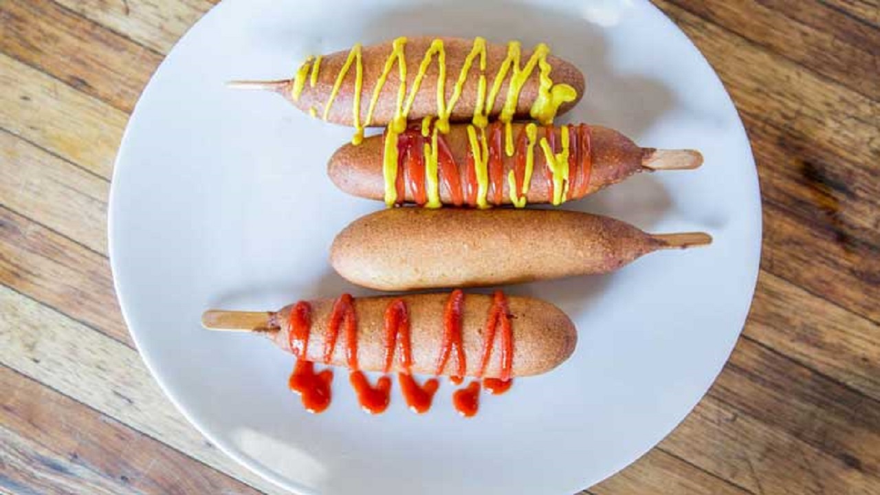 طرز تهیه کورن داگ پنیری لذیذ و خوشمزه