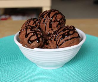 طرز تهیه بستنی شکلاتی