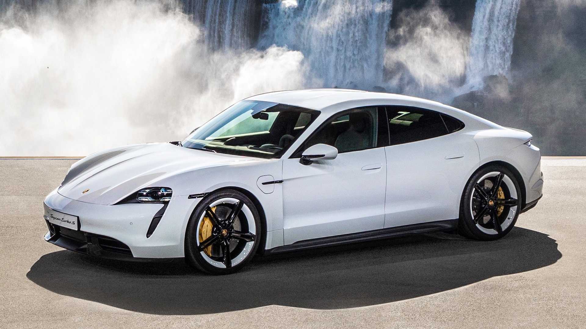 اتومبیل Porsche Taycan در چهار مدل عرضه خواهد شد