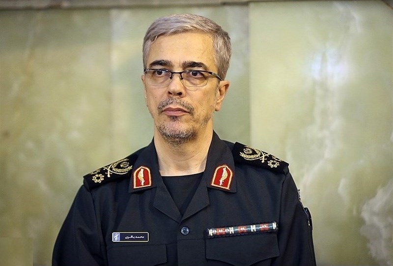 سرلشکر باقری پرتاب موفقیت آمیز ماهواره نظامی «نور ۱» را تبریک گفت
