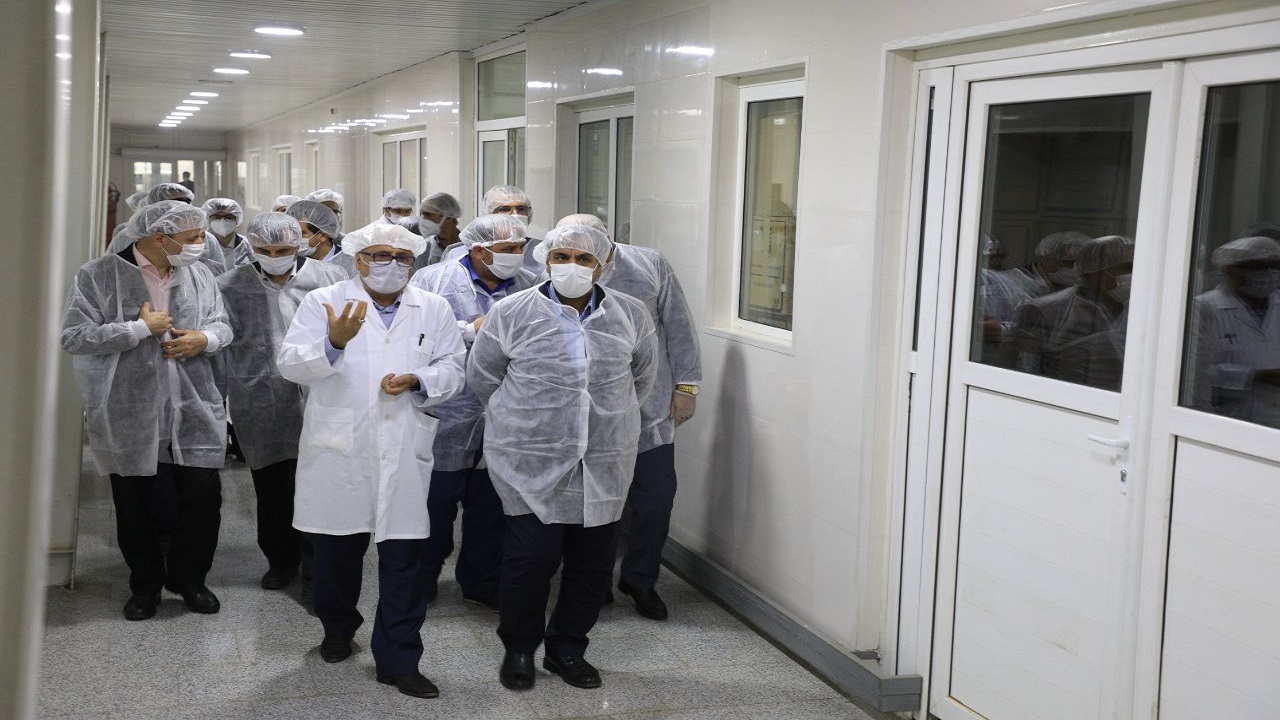 بازدید استاندار قزوین از یک واحد تولیدی