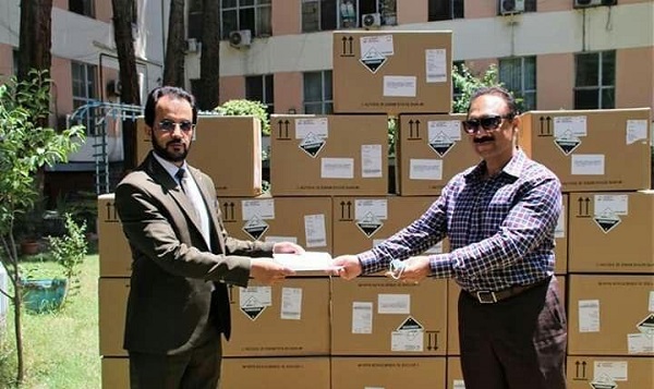 سازمان جهانی بهداشت ۲۵۰ بسته کیت تشخیص به بهداشت افغانستان کمک کرد