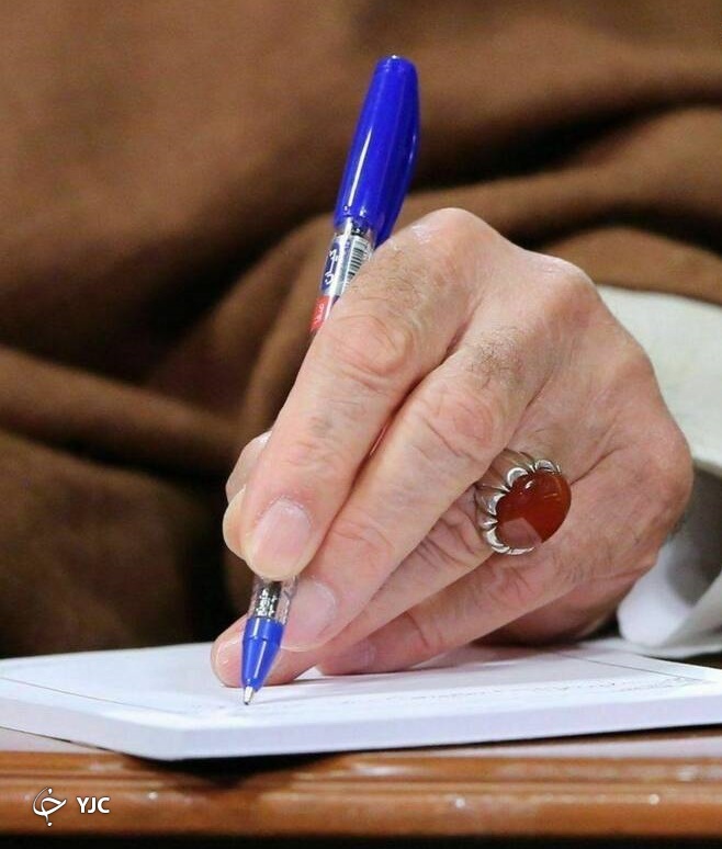 رهبر انقلاب از کالاهای ساخت کدام کشور استفاده می&zwnj;کنند؟