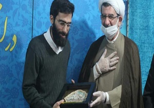 از خدمات ارزنده سردار دیپلماسی مقاومت از سوی مسجد جمکران تجلیل شد