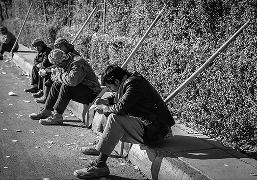 چه کسی نان سفره کارگران سر گذر را می دهد؟/ دلالی سهام عدالت، شیوه جدید سودجویی/  ماجرای جان&zwnj; باختن زندانیان در ارومیه چه بود؟