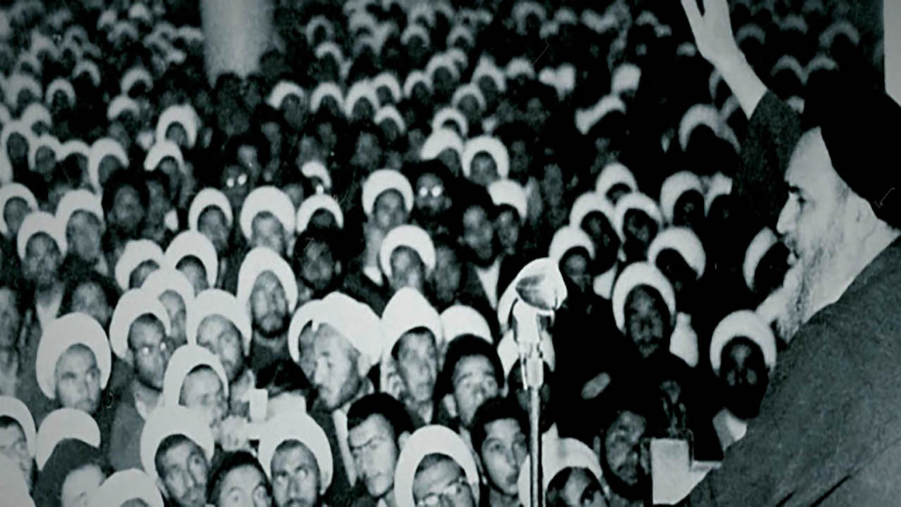 سخنرانی شجاعانه امام خمینی(ره) علیه اسرائیل در سال ۱۳۴۲ + فیلم