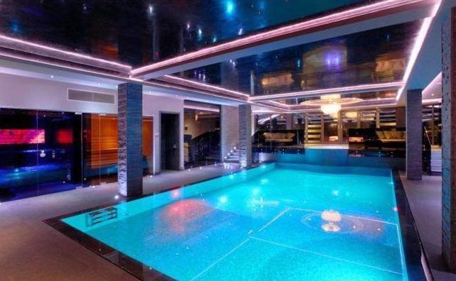 تصاویر لو رفته از خانه&zwnj;های لاکچری ستارگان فوتبال