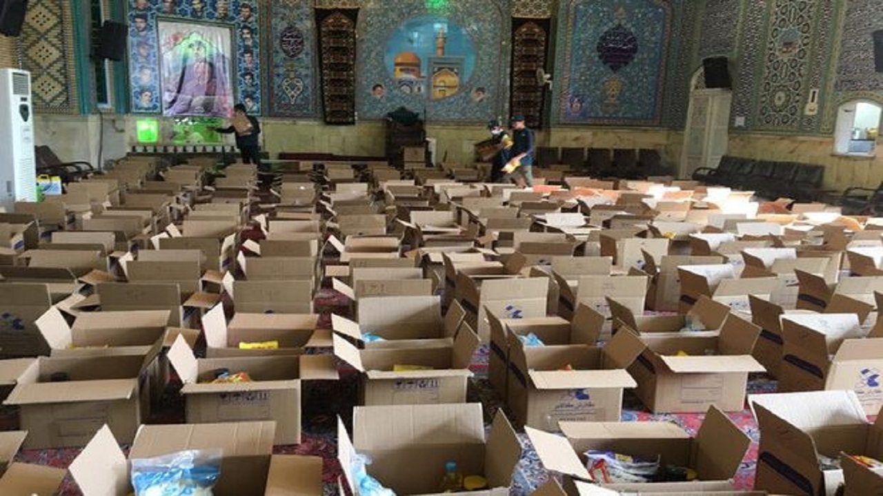 توزیع ۲۳۰ بسته مواد غذایی بین نیازمندان سربیشه
