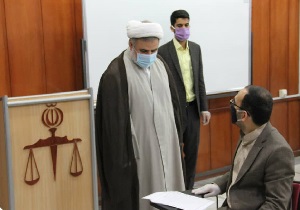 بازدید رئیس کل دادگستری خوزستان از روند برگزاری آزمون جامع کارآموزان قضایی