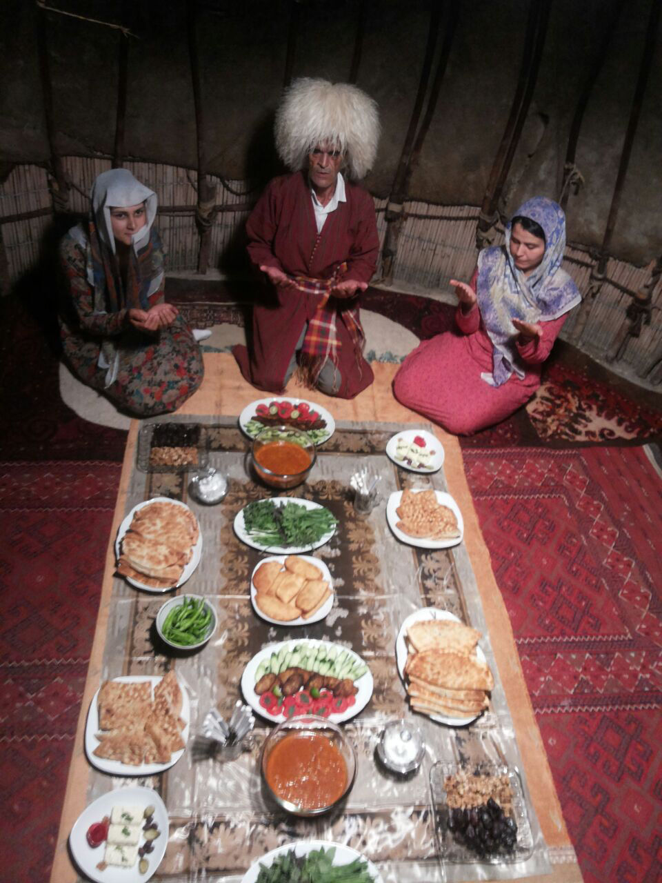 آیین و رسوم ترکمن&zwnj;ها در ماه رمضان؛ از پخت چافاتی تا بافت نمازلیق