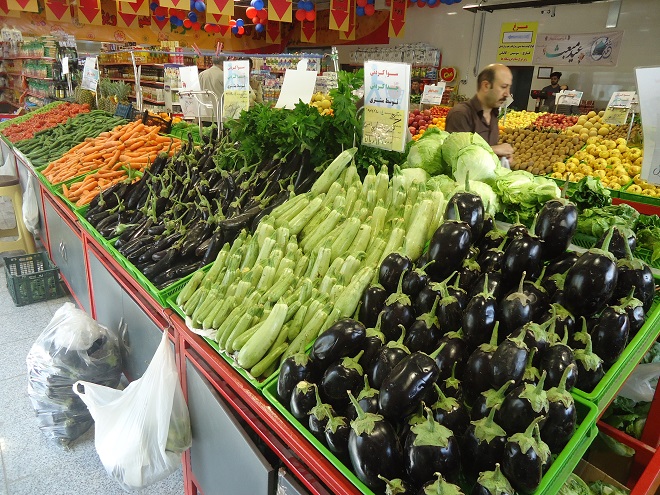 کاهش قیمت پیاز ،گوجه فرنگی و هویج در میادین میوه و تره بار شهرداری تهران