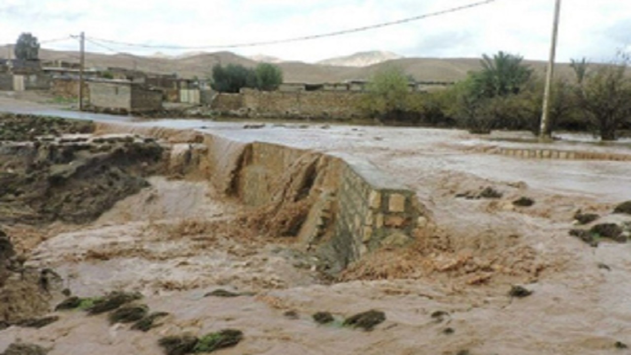 بروز خسارت به جاده‌های روستایی کوهرنگ در پی بارش باران