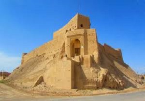 مرمت یکی از بلند‌ترین قلعه‌های تاریخی کشور