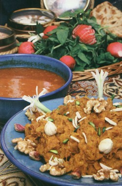 غذا&zwnj;های سحری در طهران قدیم/ از &laquo;آبگوشت آجیل&raquo; تا &laquo;آب جوجه&raquo; و &laquo;کوفته دست به گردن&raquo;